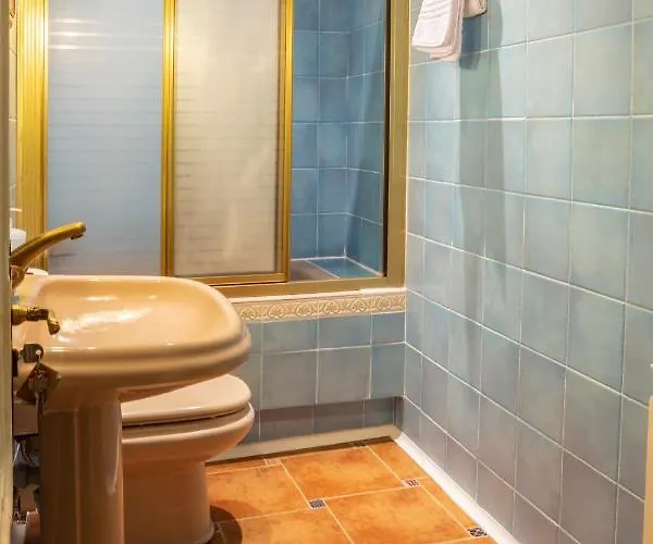 阿麦乌尔旅馆 * 圣塞瓦斯蒂安