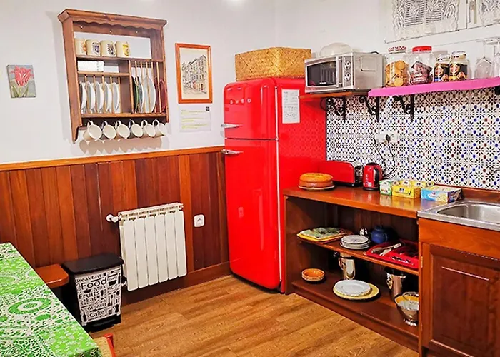 阿麦乌尔旅馆 *