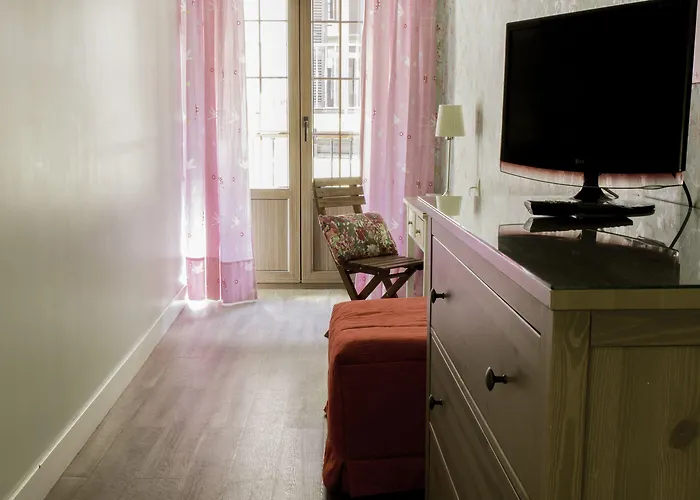 阿麦乌尔旅馆 * 圣塞瓦斯蒂安